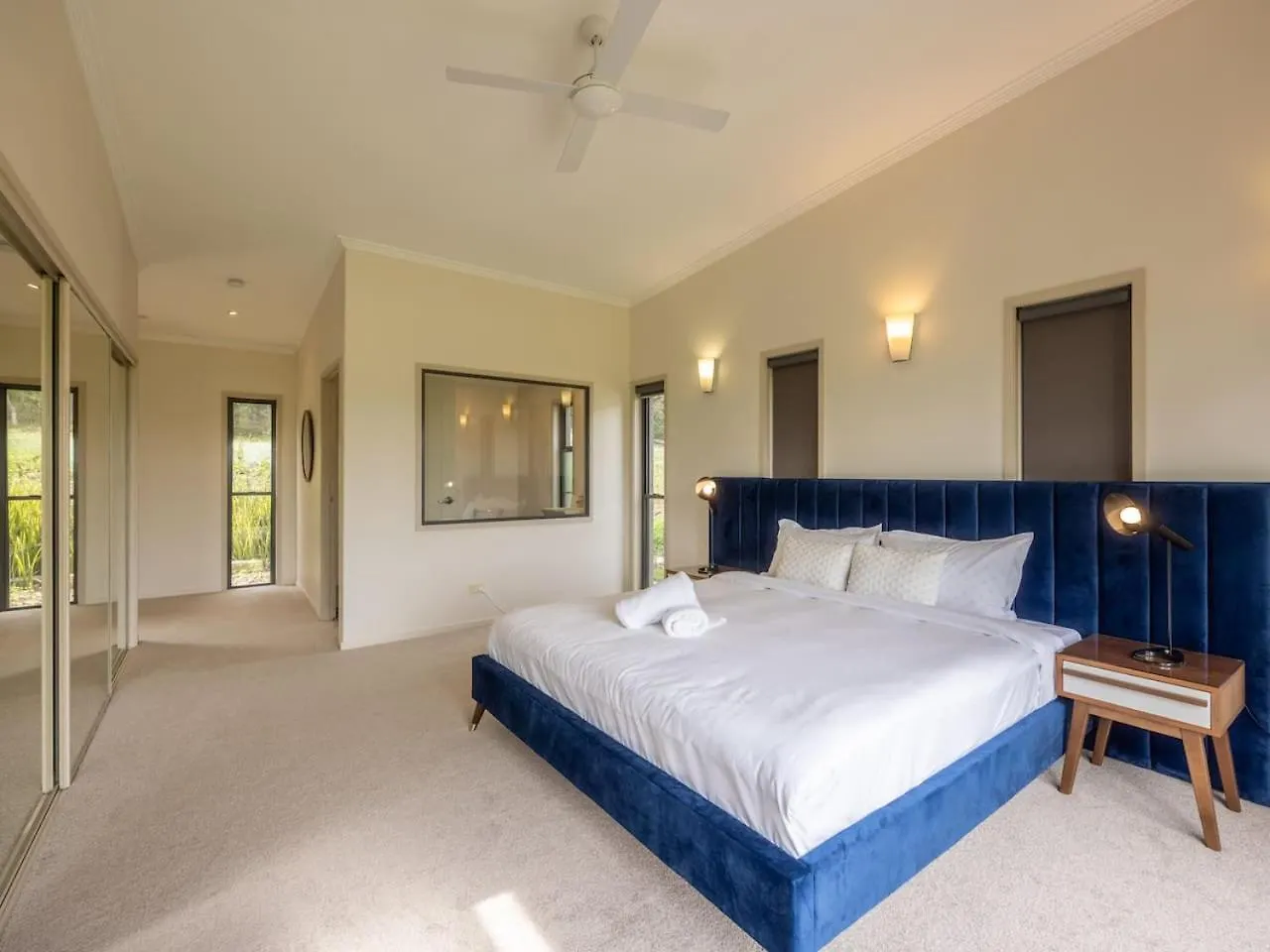 6 Bed Equine Countryside Paradise At Moggill 0*,  Australia