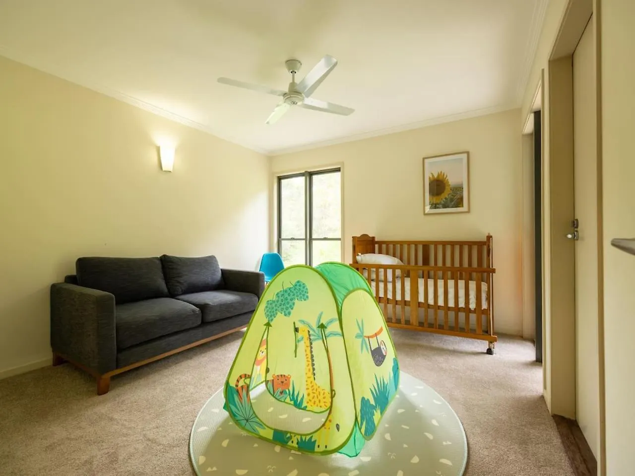 6 Bed Equine Countryside Paradise At Moggill Holiday home